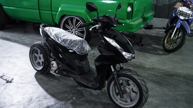 Honda BeAT low rider dengan turbo